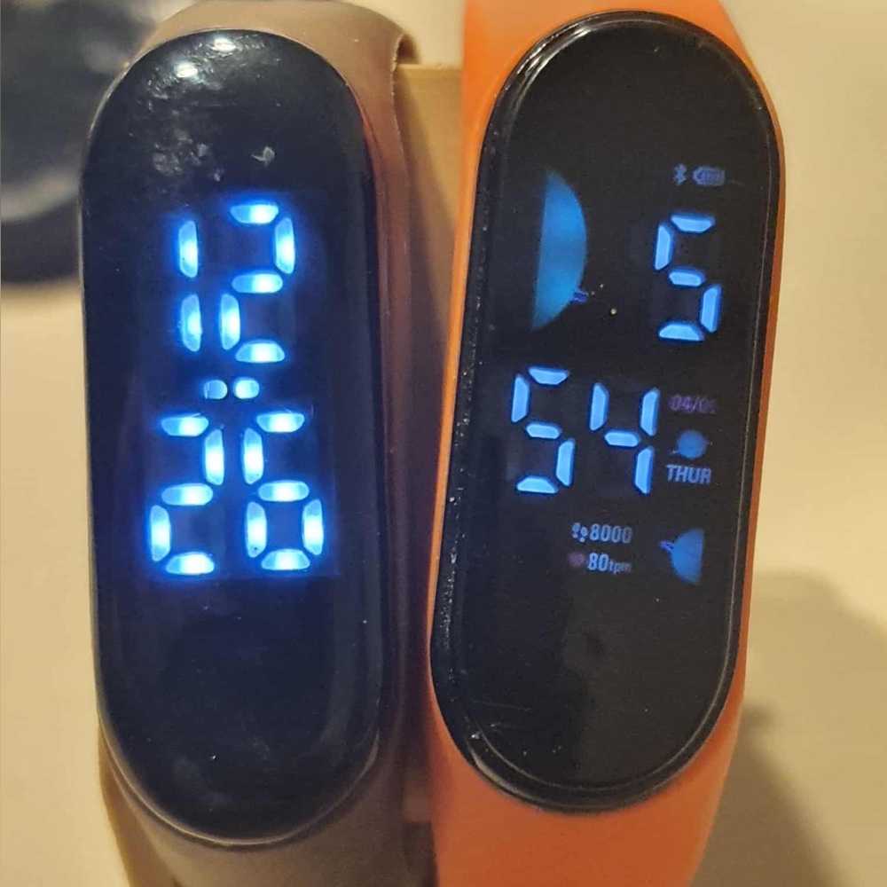 🦋10/$20🦋 Lot of 2 Digital Touch Led Women's Watches